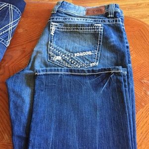A great pair of Payton BKE jeans boot cut size 34