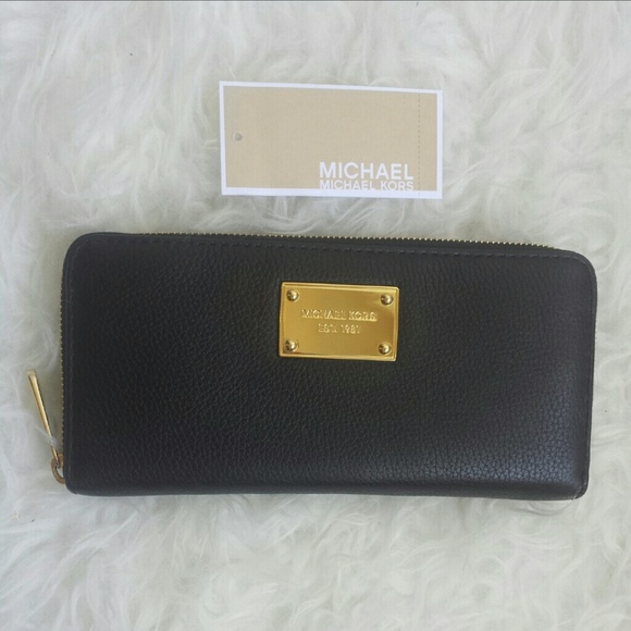 ❌SOLD❌ Michael Kors black jet set wallet