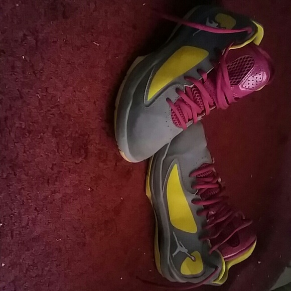 Jordan Aero Flight (GradeSchool Sizes) - Picture 3 of 4