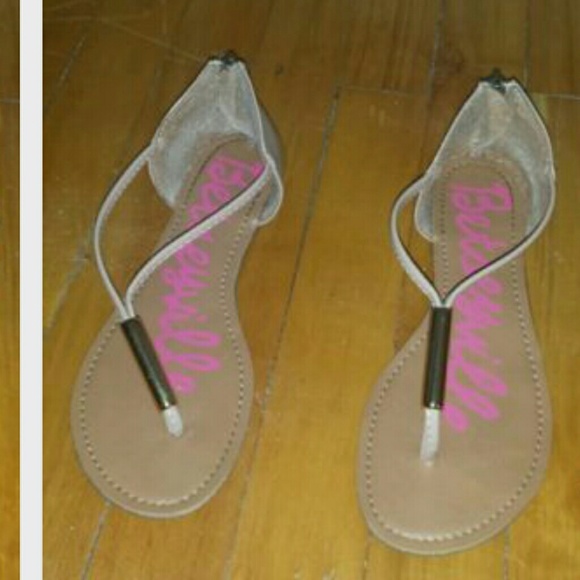 Betsey Johnson betseyville thong nude sandals