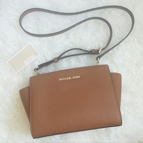 ❌SOLD❌ Michael Kors mini Selma messenger bag