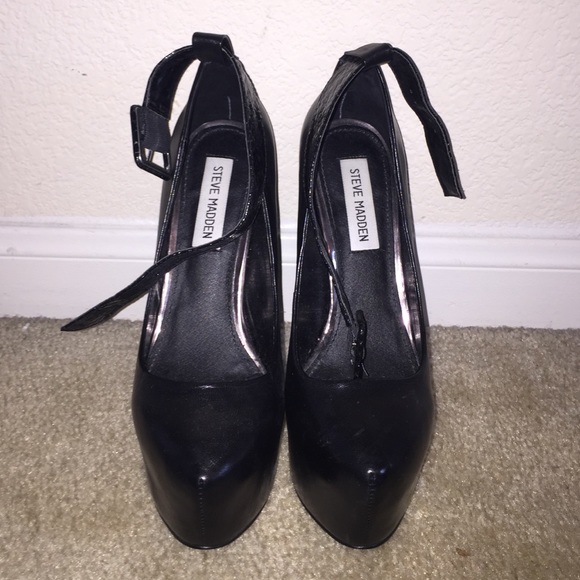 Steve Madden pumps