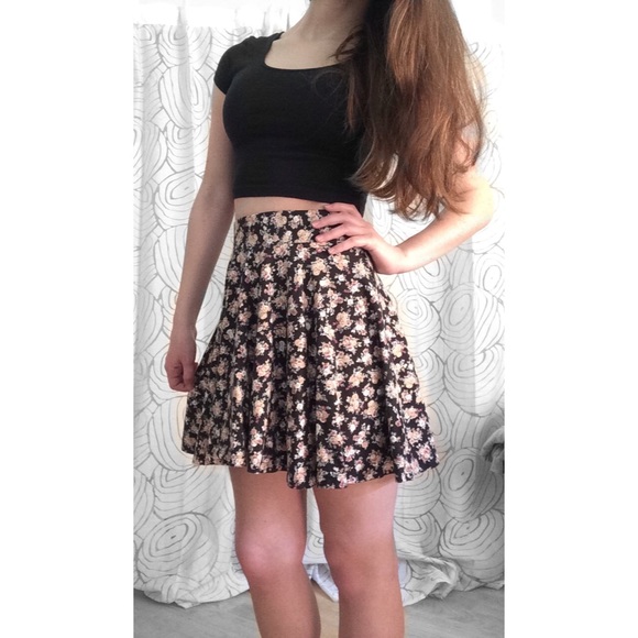 Urban Outfitters Floral Circle Skirt - Picture 4 of 4