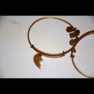 Best friends alex and Ani