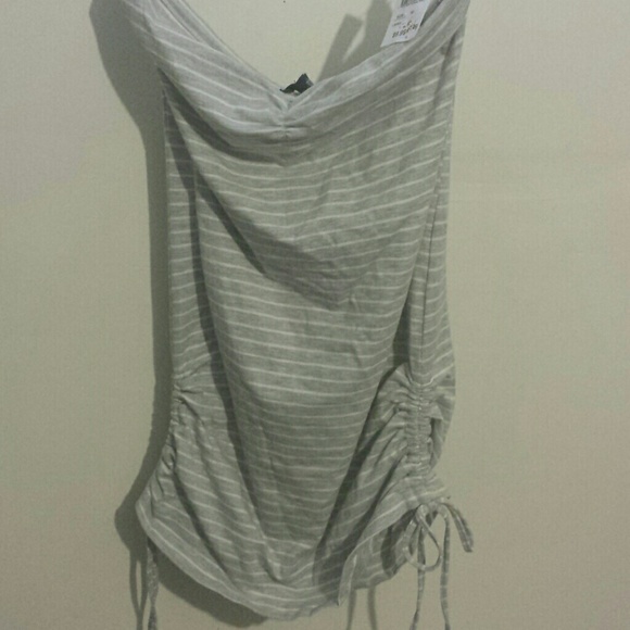 Strapless  gray and white top