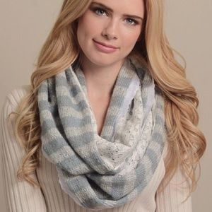 ❤️❤️mix media lace knit infinity scarf ❤️❤️