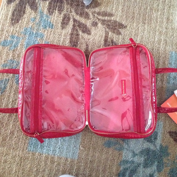 Red purse - Picture 2 of 2