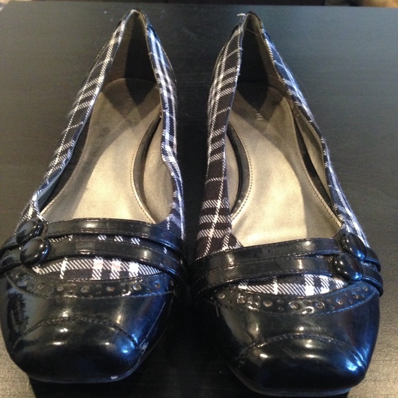 Black & White Plaid Flats