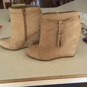 NEW Beige suede boot