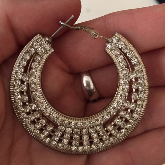 Earring bundle - Picture 3 of 4