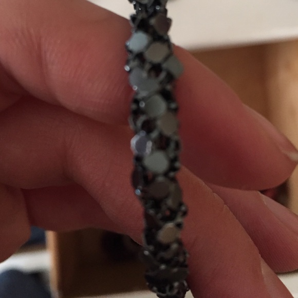 Earring bundle - Picture 4 of 4