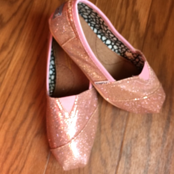 SOLD-Toms Size 2