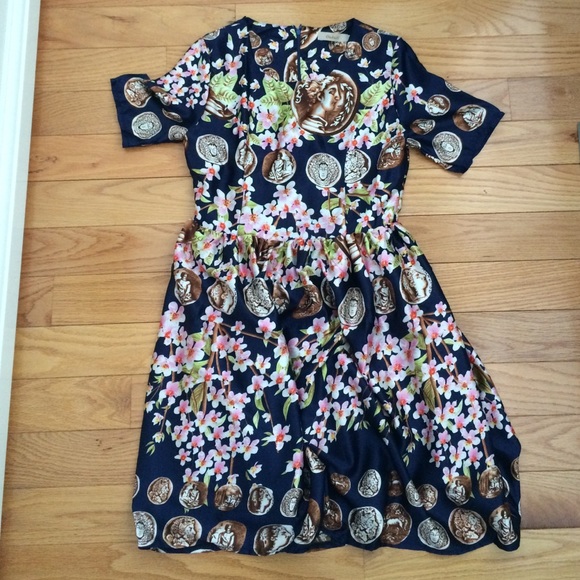 Roman Patterned Dress - Picture 2 of 3