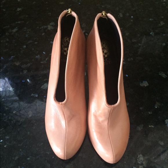 Vince camuto booties