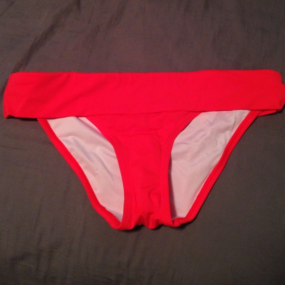 VS fold over bikini bottom in wild flame size M