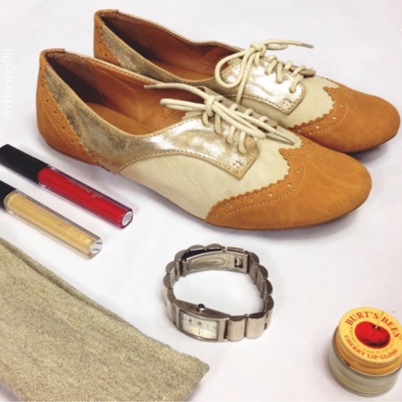 Not Rated Shoes - 💸✨🎉HP x3🎉Beige and Silver Metallic Oxfords✨