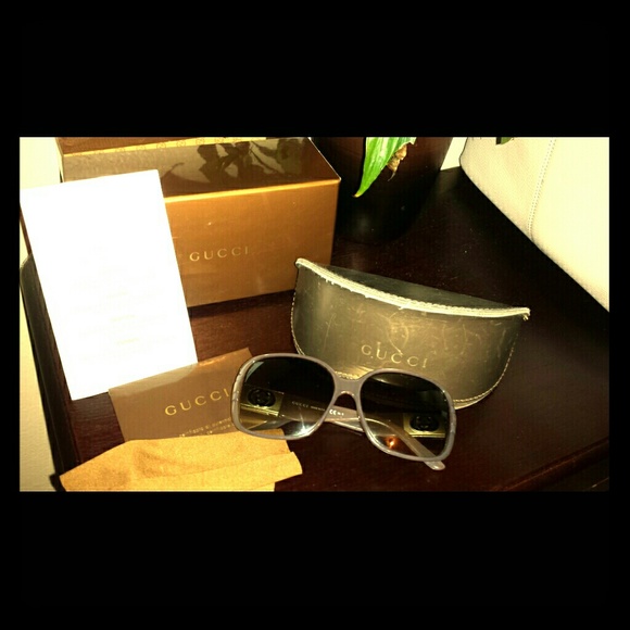 RESERVED FOR WELOVEDESIGNER Gucci Sunglasses