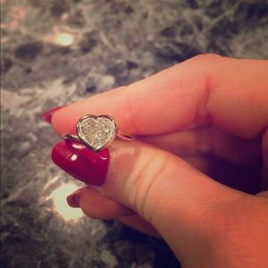 diamond heart ring