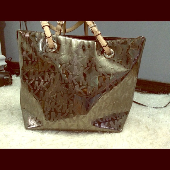 Michael Kors Tote - Picture 1 of 3