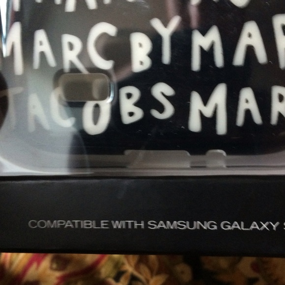 Authentic Marc Jacobs Samsung Galaxy s4 cover - Picture 3 of 4