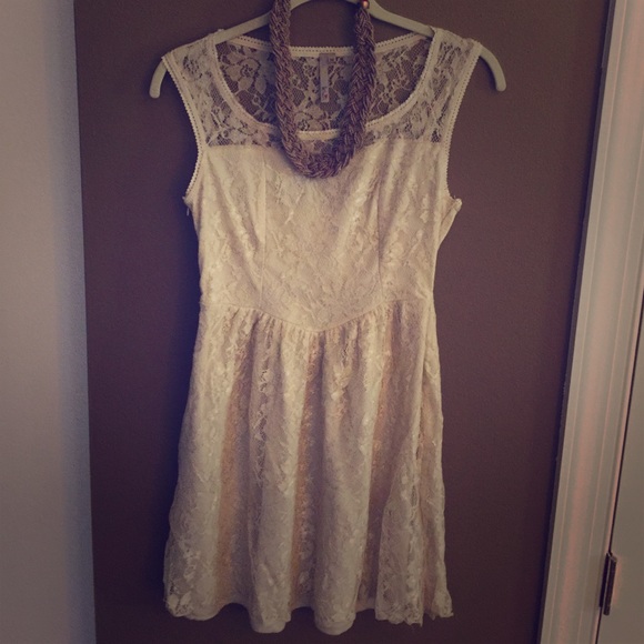 Sweetheart ivory lace dress