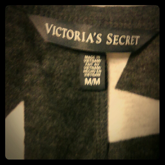 ❌SOLD❌❤Victoria's Secret 3/4 sleeve❤ - Picture 1 of 3
