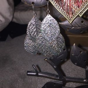 Metal leaves earring