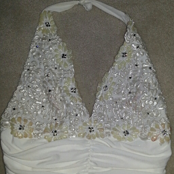 Gorgeous white dress made in Italy . - Picture 2 of 4