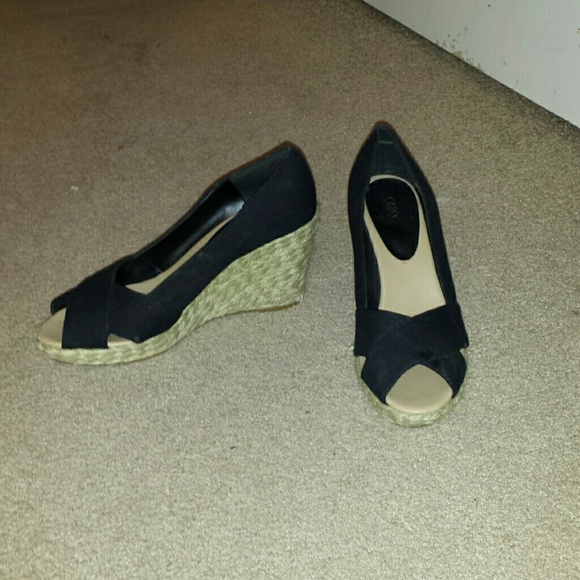 Black open toe wedges