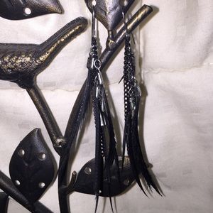 Feather w/chain earrings