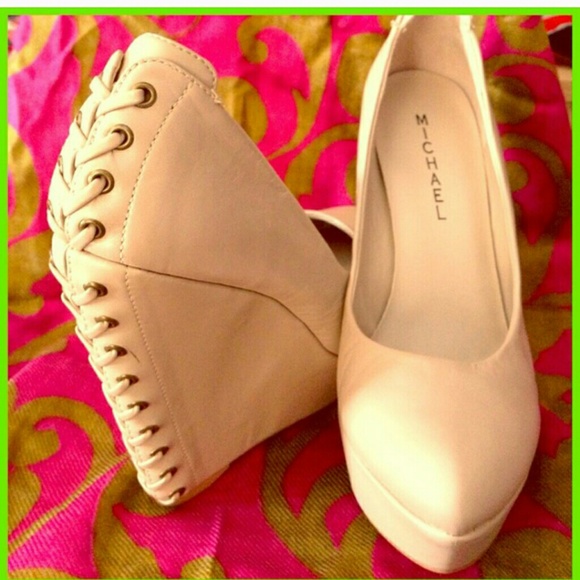 NUDE Wedges - Picture 1 of 4