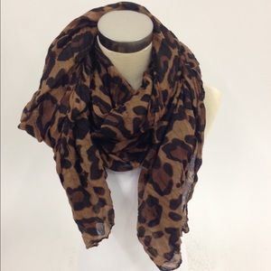 Leopard scarf