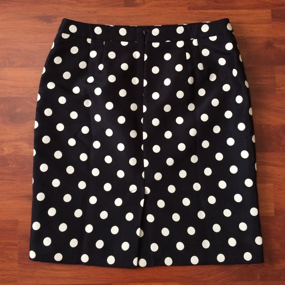 🚫BUNDLED🚫LOFT Outlet Navy Polka Dot Pencil Skirt - Picture 2 of 4