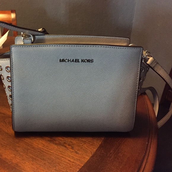 ⛔️SOLD⛔️ Michael Kors Selma Crossbody