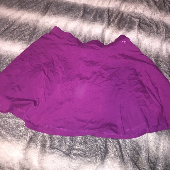 PINK  VS dark red skirt