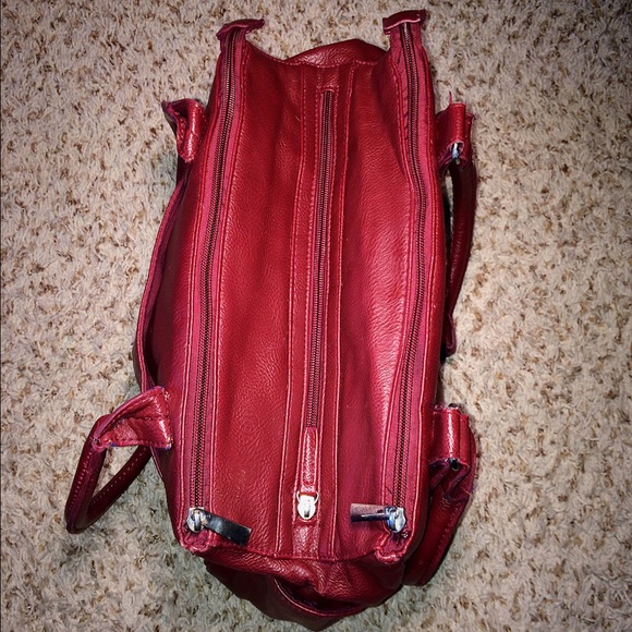 Red bag - Picture 2 of 2