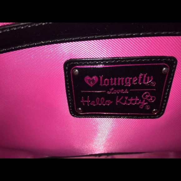 Black hello kitty satchel