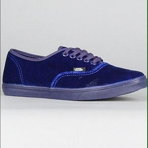 Unisex Blue Velvet Vans