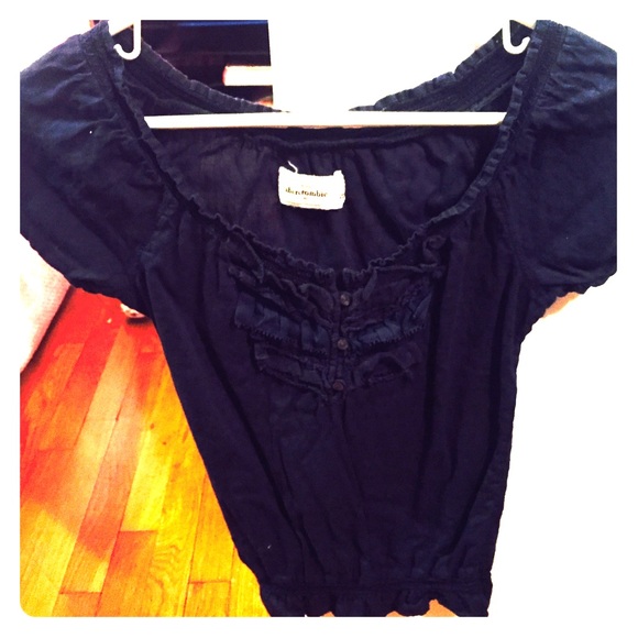 Abercrombie ruffly blue top