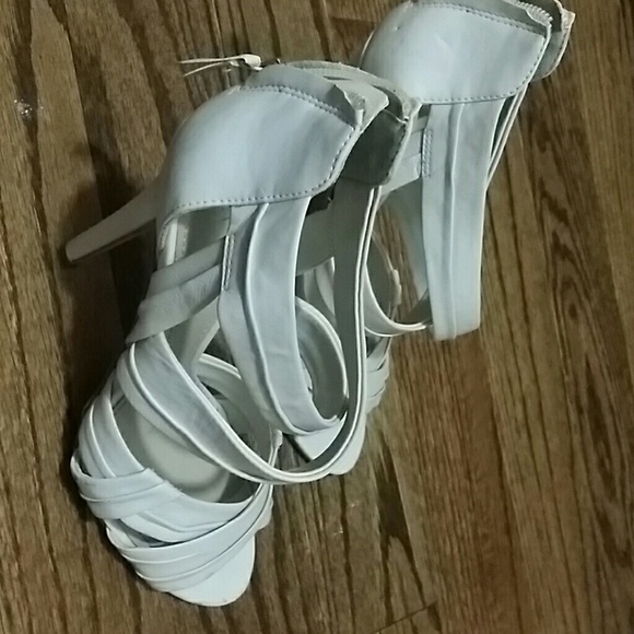 Shoe