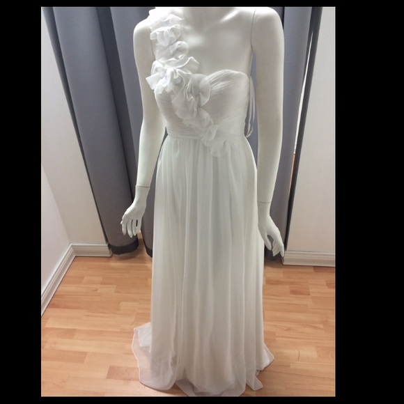 One arm wedding dress - Picture 1 of 2