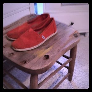 Toms suede shoes