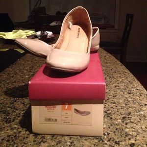 SOLD!!!! Nude ballet flats