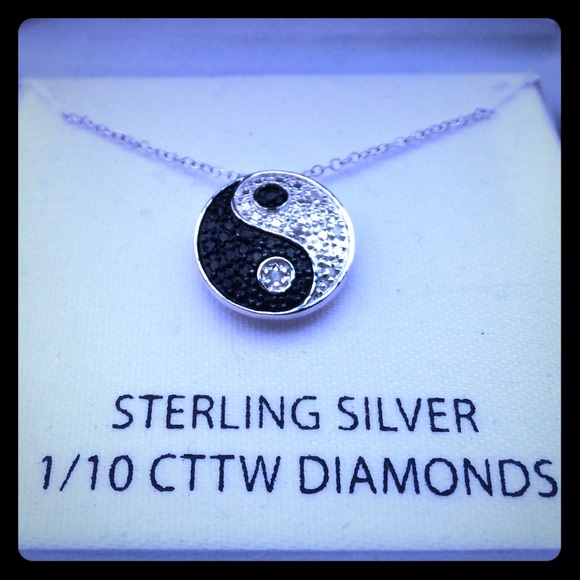 Ying Yang Necklace 🔲