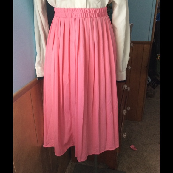 ‼️sold 💌💋💖💞VALENTINES DAY pink skirt.