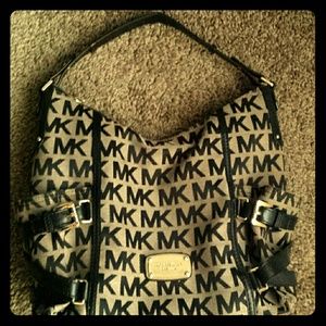 Micheal Kors purse