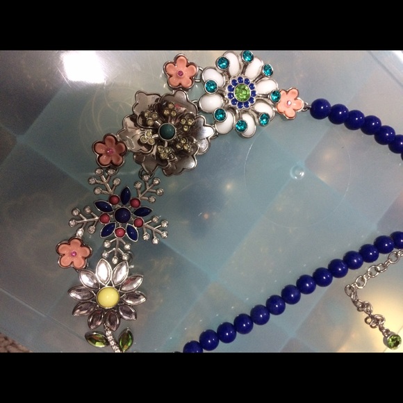 Lia Sophia floral blue statement necklace - Picture 2 of 4