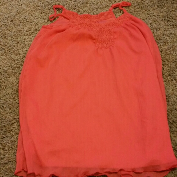 Forever 21 tank