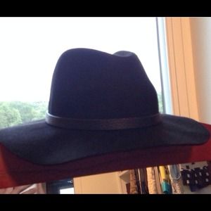 F21 black wide fedora SOLD OUT sz s/m