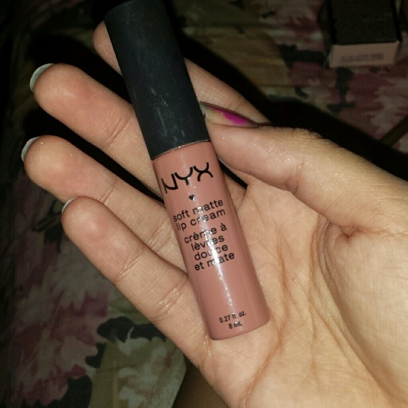 Nyx soft matte lip cream